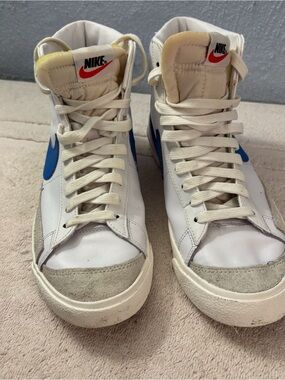 Nike Men’s 7.5 Women’s 9 Leather Blazer Vintage Mid 77 Sneakers Basketball